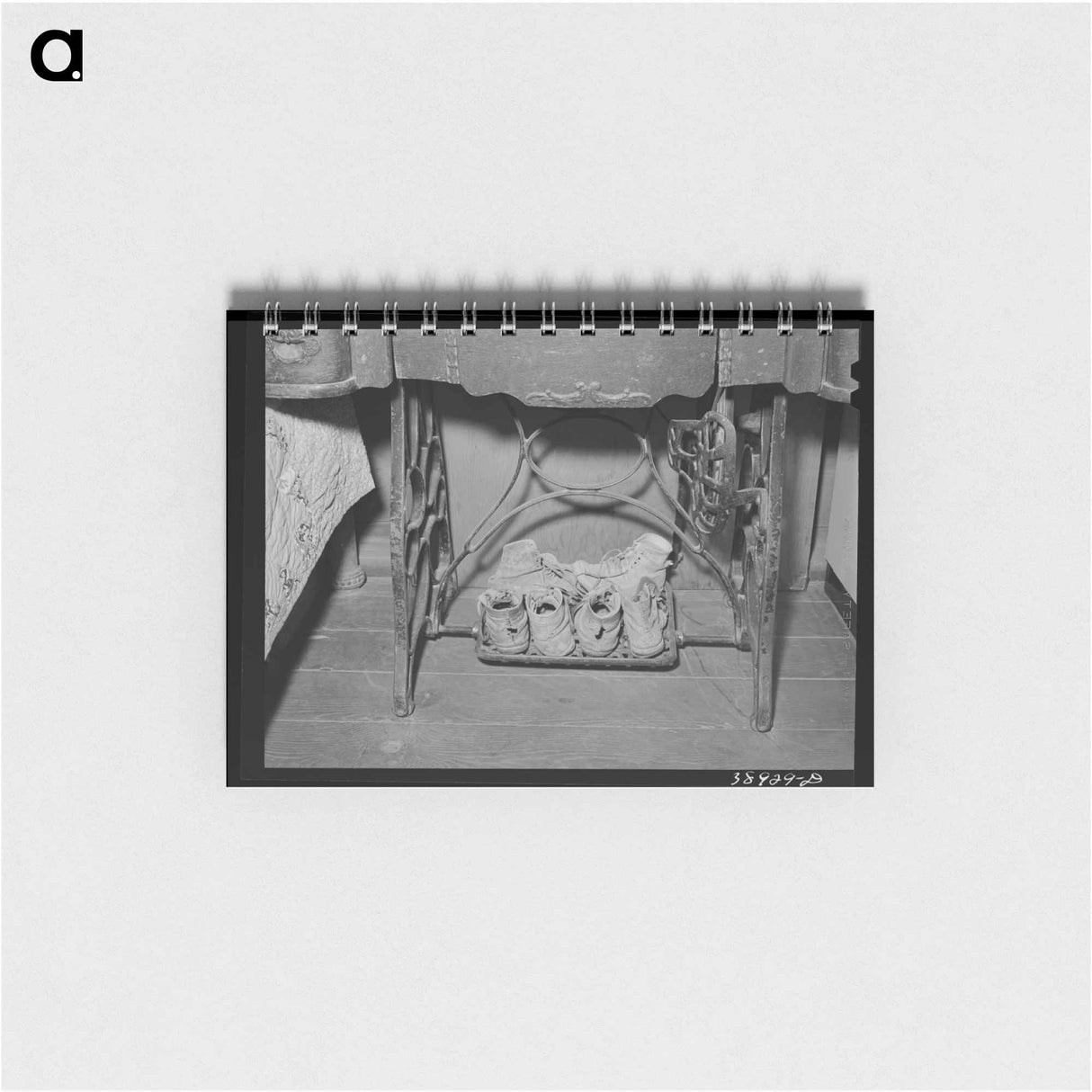 アートメモ帳-Children's Shoes, Dead Ox Flat, Oregon
- ラッセル リー Memo.