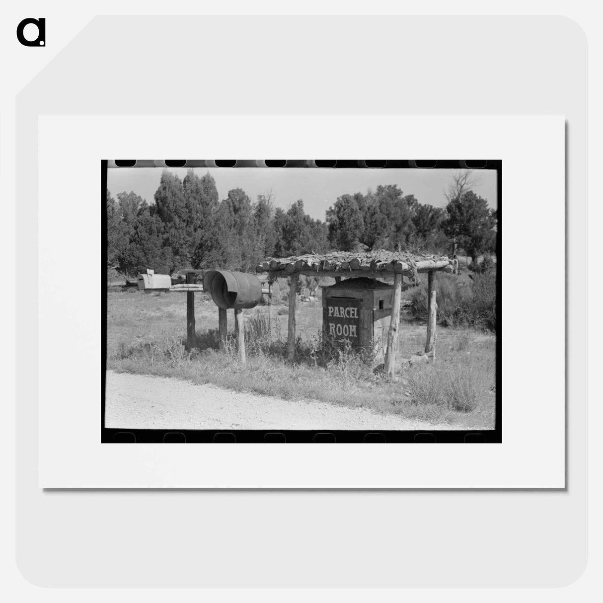 アートポスター-Mail Boxes and Parcel Room, Highway 160, San Juan County, Utah
- ラッセル リー Poster.