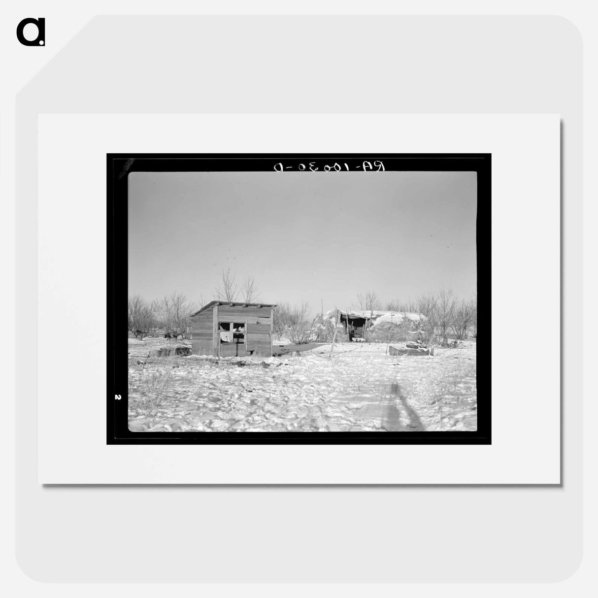 アートポスター-Chicken House and Cattle Barn on the William Helmke Farm
- ラッセル リー Poster.