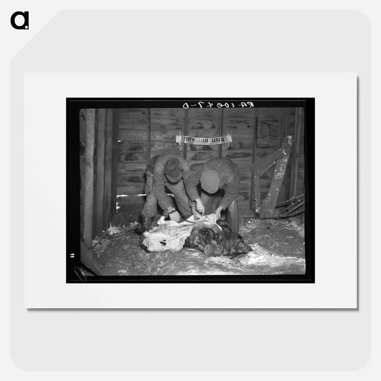 アートポスター-Hog Butchering at the Madsen Farm
- ラッセル リー Poster.