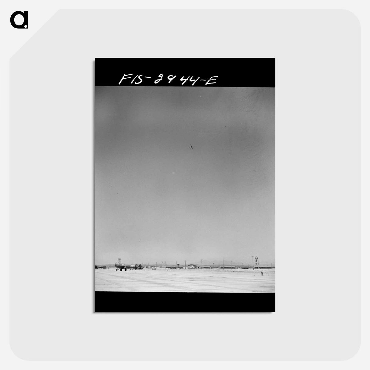 アートポストカード-Buzzing the Field
- ラッセル リー Postcard.