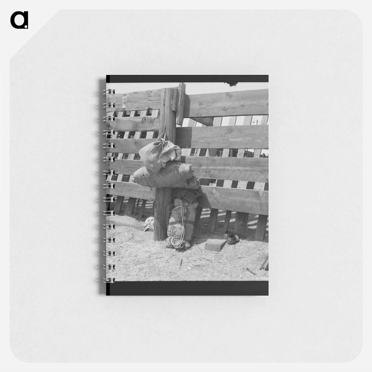 アートメモ帳-Bundles against cattle corrals by the railroad track - ドロテア ラング Memo.