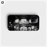 1-10_Gordon-Onslow-Hilbury-Burt_phone