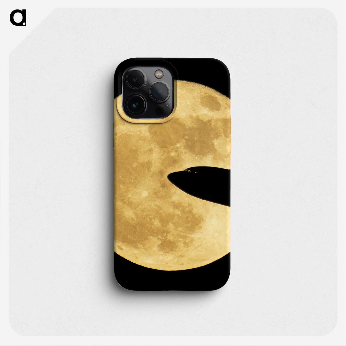 1-11_The-Moon_phone
