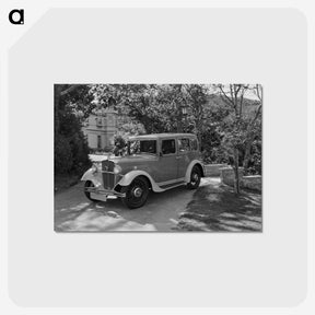 1-12_Gordon-Onslow-Hilbury-Burt_postcard