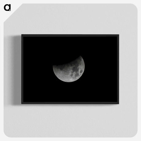 1-17_The-Moon_blk-crop