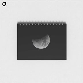 1-17_The-Moon_memo