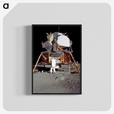 1-19_Apollo-Moon-Landing_blk-crop