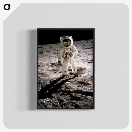 1-1_Apollo-Moon-Landing_blk-crop