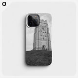 Tower in the countryside, Somerset - エリック リー ジョンソン Phone Case.