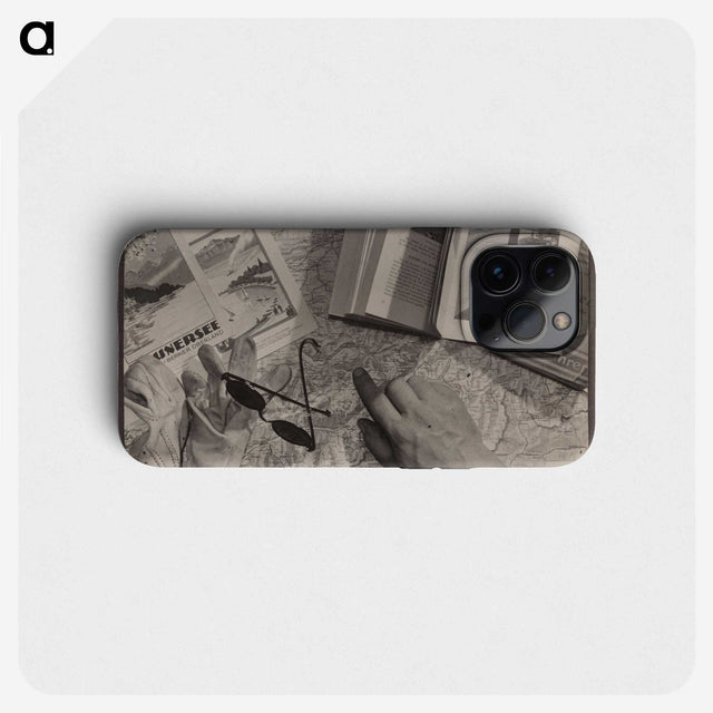 1-25_Milos-Dohnany_phone