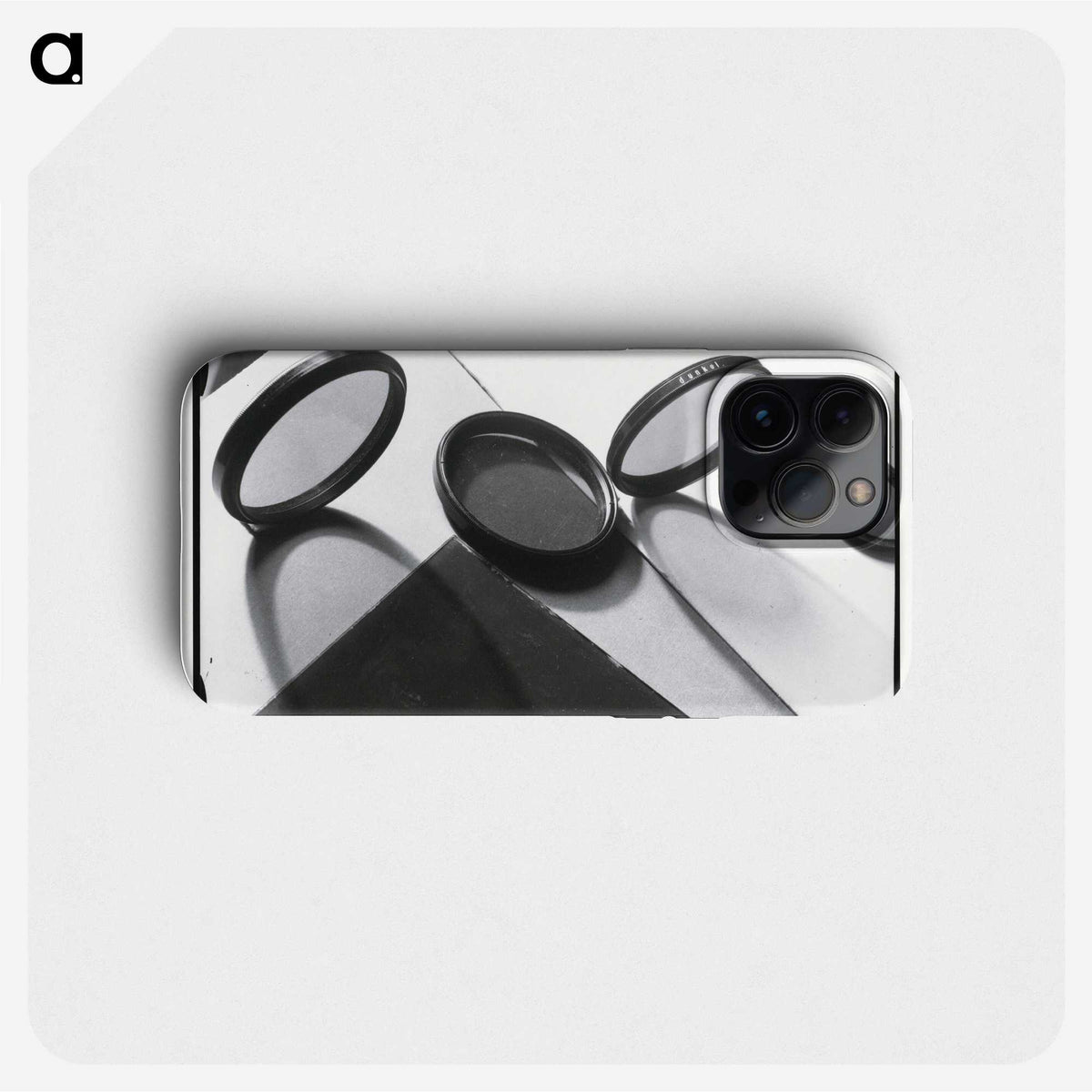 1-29_Milos-Dohnany_phone