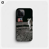 1-2_Apollo-Moon-Landing_phone