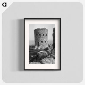 アートポスター-Michael Johnson at Martello Tower, Guernsey - エリック リー ジョンソン Poster.
