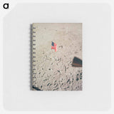 The flag of the United States and the footprints of astronauts Neil A. Armstrong and Edwin E. Aldrin Jr. - アポロ月面着陸 Memo.