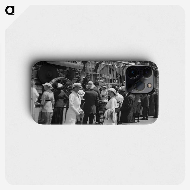 1-33_Leslie-Adkin_phone