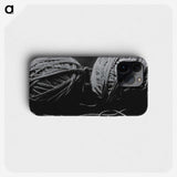 1-33_Milos-Dohnany_phone