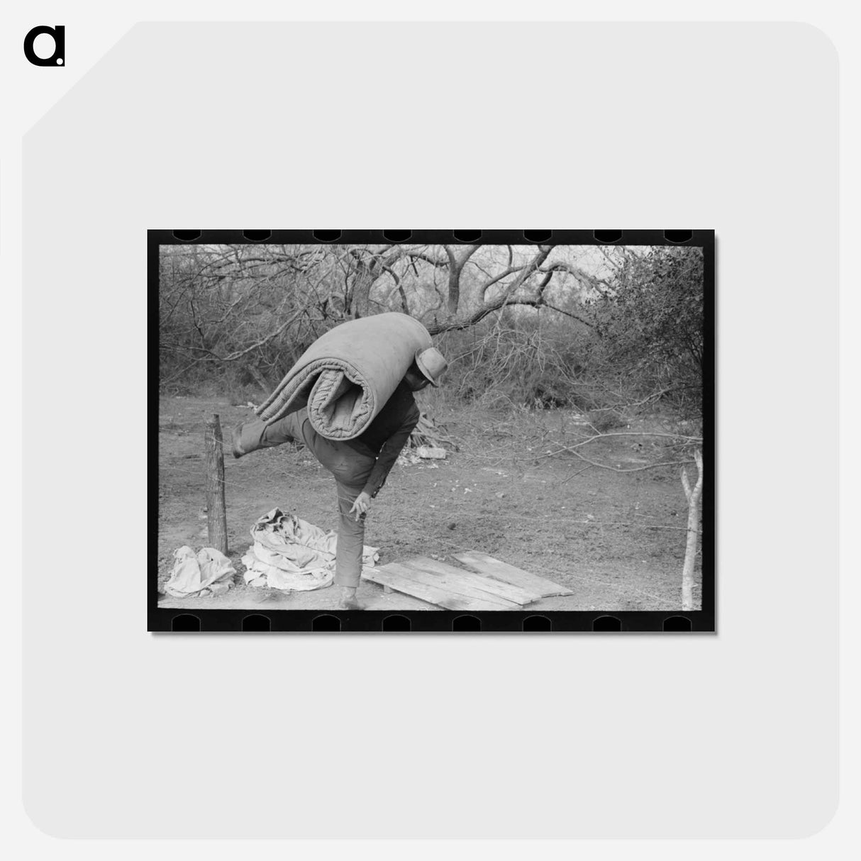 アートポストカード-Migrant with Mattress
 - ラッセル リー Postcard.