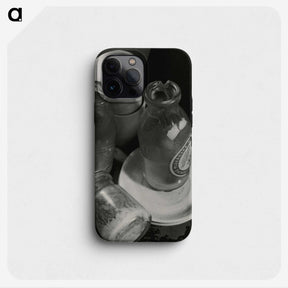 1-34_Milos-Dohnany_phone