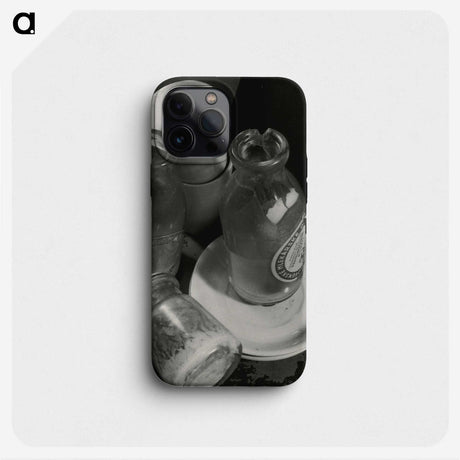 1-34_Milos-Dohnany_phone