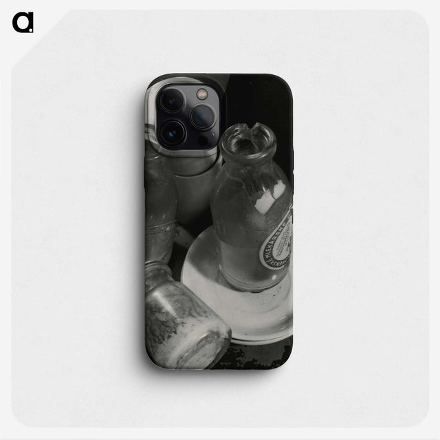 1-34_Milos-Dohnany_phone