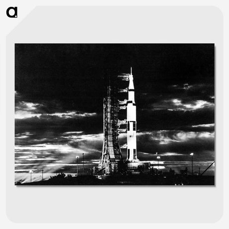 1-35_Apollo-Moon-Landing_picture-crop