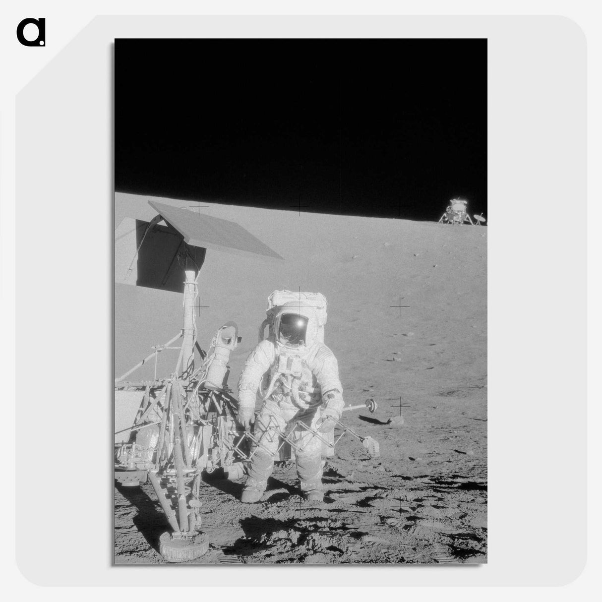1-37_Apollo-Moon-Landing_picture-crop