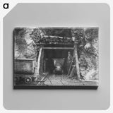 1-37_Leslie-Adkin_canvas
