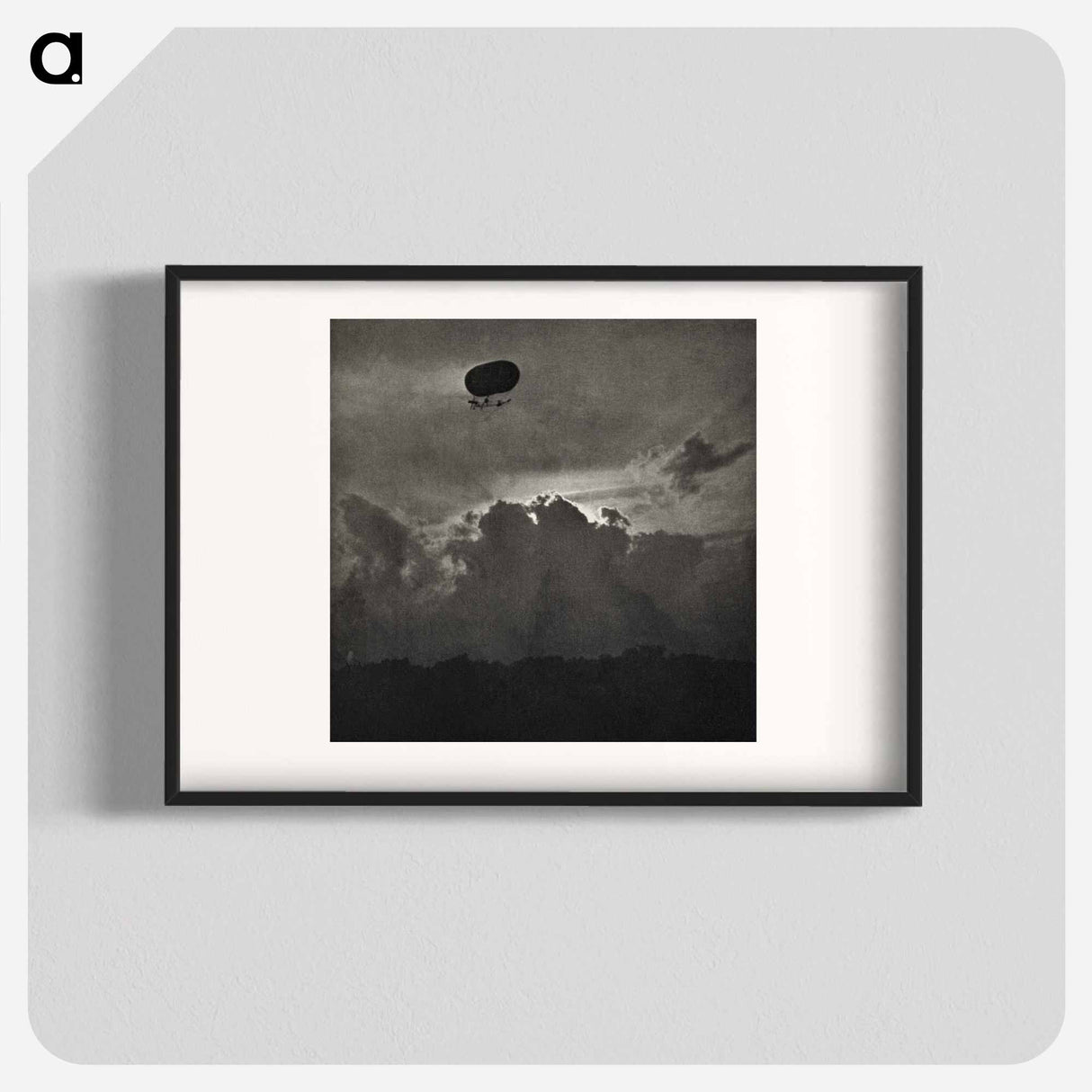 A Dirigible - アルフレッド スティーグリッツ Poster.