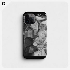1-3_Dorothea-Lange_phone