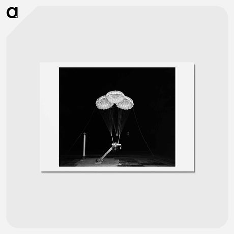 アートポストカード-Apollo 3 Parachute Cluster - アポロ月面着陸 Postcard.
