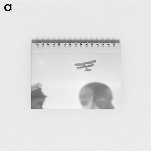 ロンドン、ヘンドン上空での飛行機デモンストレーション - エリック リー ジョンソン Memo.
