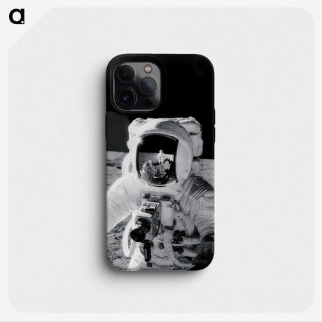 1-4_Apollo-Moon-Landing_phone