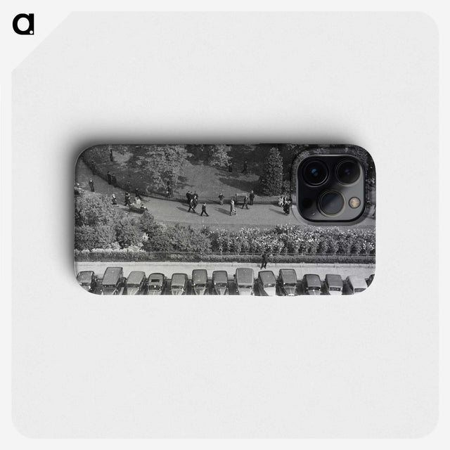 1-55_Eric-Lee-Johnson_phone