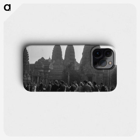 1-56_Eric-Lee-Johnson_phone