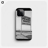 1-59_Dorothea-Lange_phone