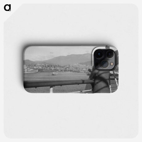 1-59_Eric-Lee-Johnson_phone