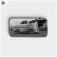 1-5_Gordon-Onslow-Hilbury-Burt_phone