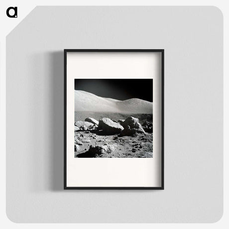 1-5_The-Moon_blk