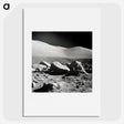 1-5_The-Moon_picture