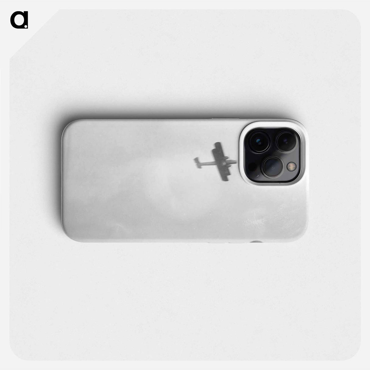 Airplane in flight above Hendon, London - エリック リー ジョンソン Phone Case.