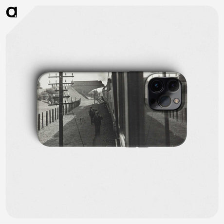 1-67_Eric-Lee-Johnson_phone