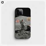 1-6_Apollo-Moon-Landing_phone