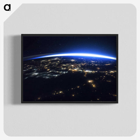 1-6_Planet-Earth_blk-crop