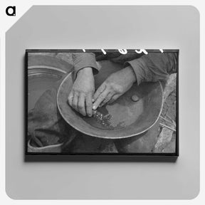 1-6_Russell-Lee_canvas