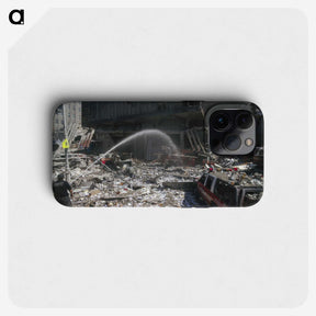 1-7_World-Trade-Center-Attack_phone