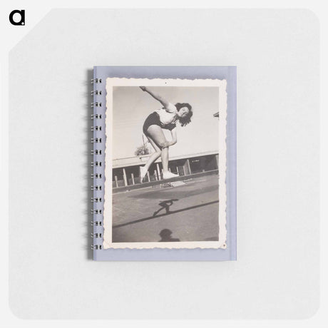 アートメモ帳-Woman Bending on a Beam with Shadow Below
 - セントルイス美術館 Memo.