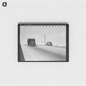 アートメモ帳-Untitled photo, possibly related to: Between Tulare and Fresno. Overpass on U.S. 99 - ドロテア ラング Memo.