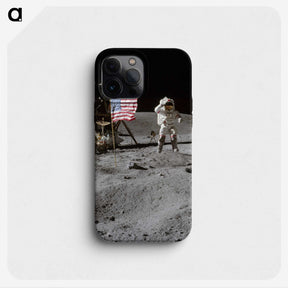 1-8_Apollo-Moon-Landing_phone