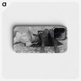 1-8_Leslie-Adkin_phone